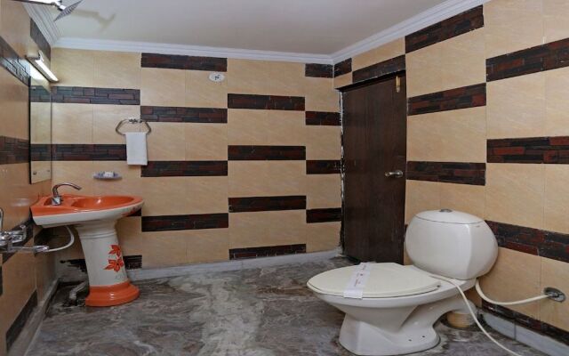 OYO 10961 near Railway Station