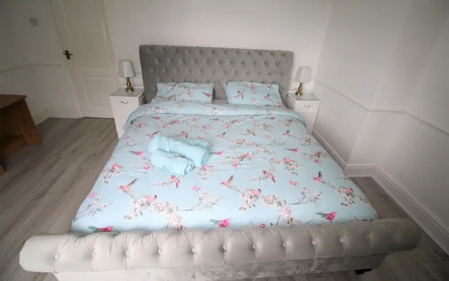 Whitley Bay - Sleeps 6 - Dogs Welcome