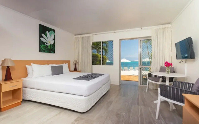Moana Sands Beachfront Hotel