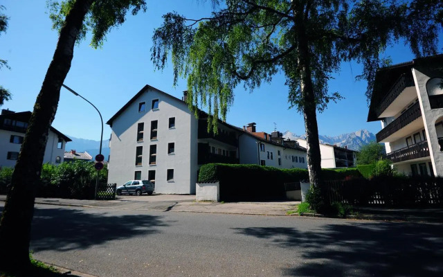 Hindenburg str Apartments