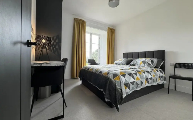 Captivating 5-bed Apartment Near Sion Mills