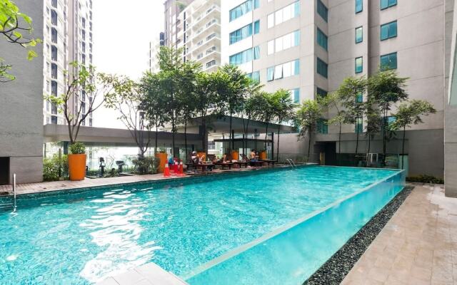 Bright 2BR Condo for 5 W/kl City View