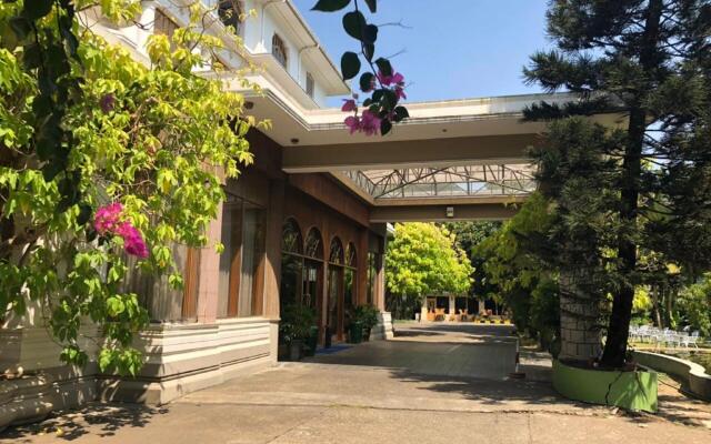 Yuzana Garden Hotel