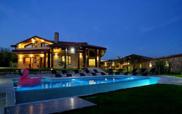 Villa Heaven Hills