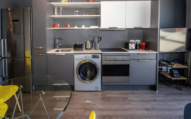 502 Wex1 Gorgeous Funky Apartment