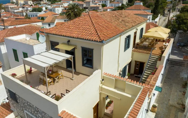 Phaedra Hotel