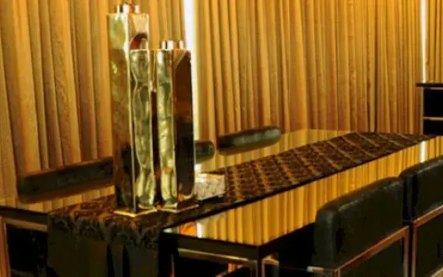 Fields Plaza Suites