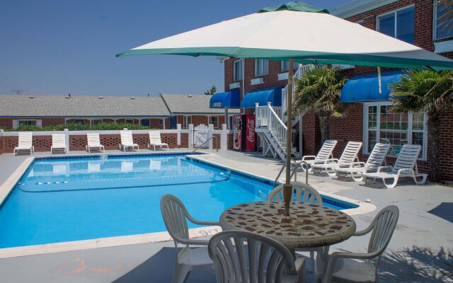 Colonial Inn Motel