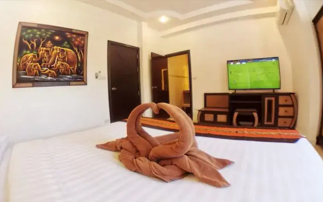 TUCHELAND Luxury Pool Villa Pattaya Walking Street
