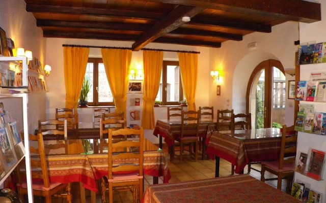 Gîtes et Chambre d'Hôtes A l'Arc en Ciel