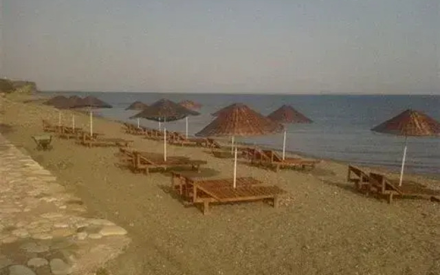 Troas Motel