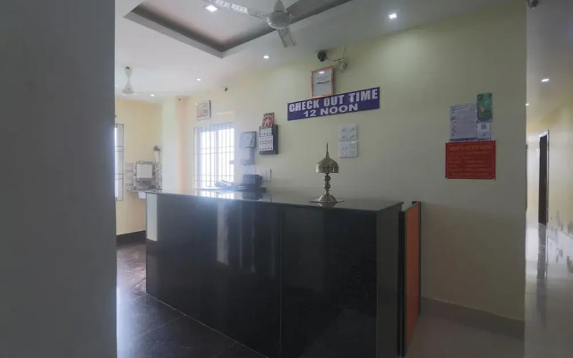 OYO 23008 Labanya Holiday Home