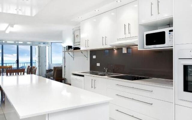 Monterey Lodge Unit 10, 27 Warne Terrace. Kings Beach