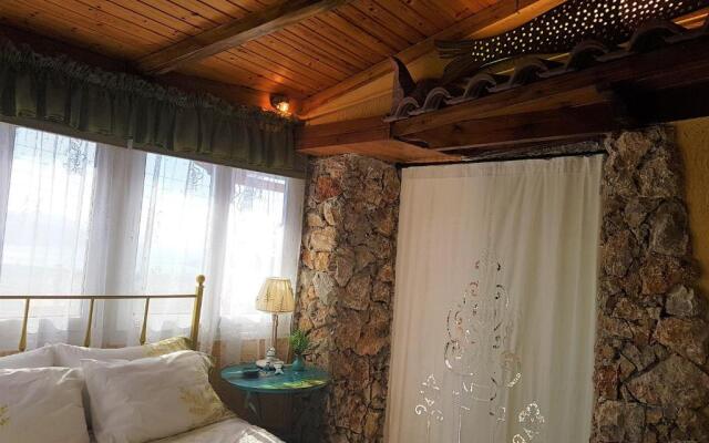 Nadia's Traditional Greek House