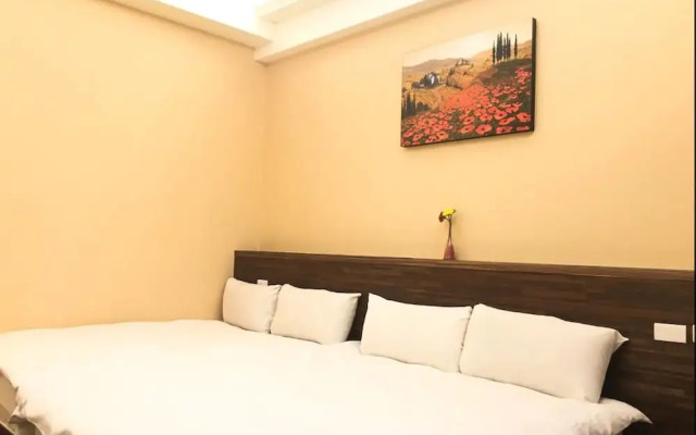 Feng Chia Colorful B&B