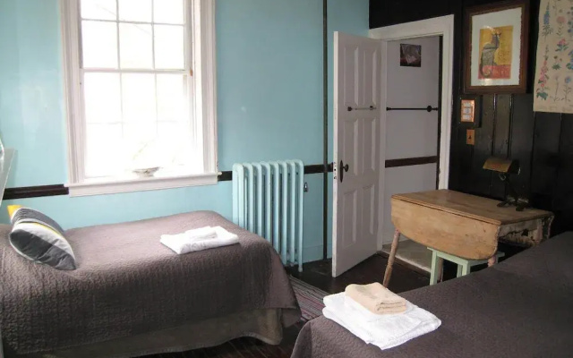 Higganum House B&B