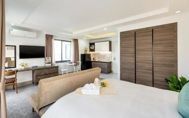 Royal Hotel Near Secc