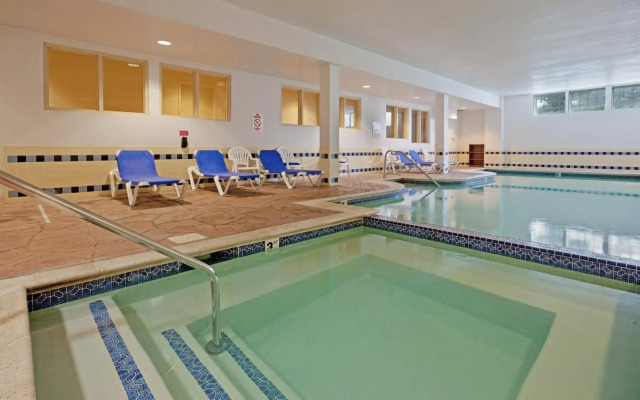 Candlewood Suites West Springfield by IHG