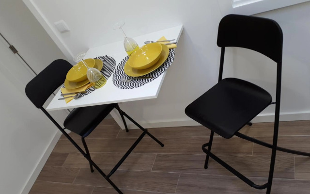 TMB (Train / Metro& Bus ) Oporto Station House