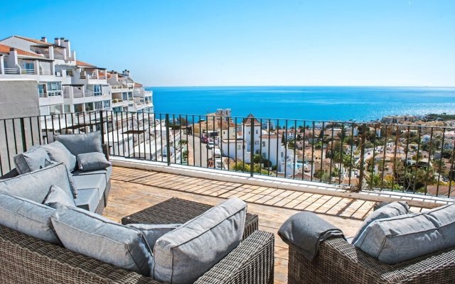 Wonderful Apartment With View Ref 99