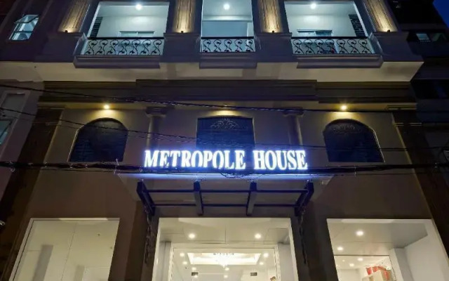 Metropole House