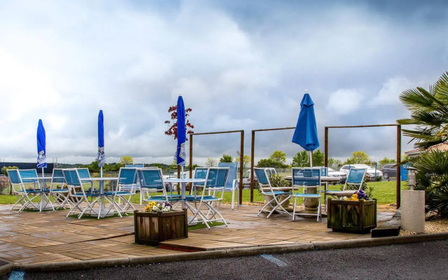 Brit Hotel Confort Azur Cholet Nord