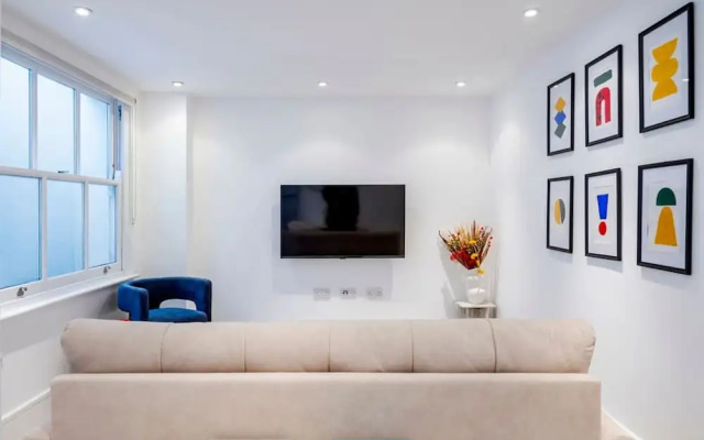 The Urban Minimalist- Notting Hill 2 Bed