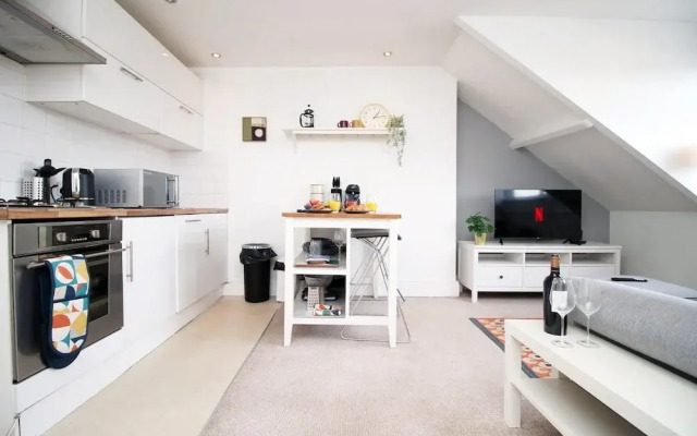 Chic & Spacious 1 Bed Flat in Pontcanna
