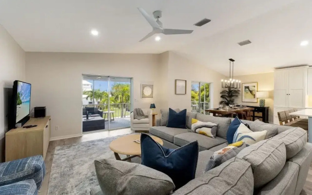 Bean Point Bliss 3 Bedroom Home by RedAwning