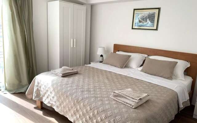 Lovely 1 Bedroom Apartment