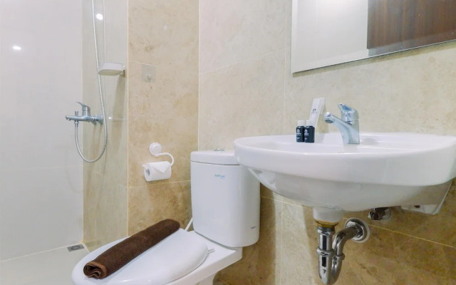 Great Location And Comfy 2Br Transpark Cibubur Apartment