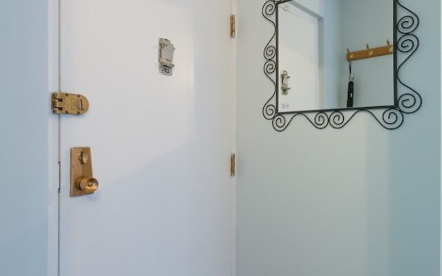 Harvard Square Apartments by Next Star