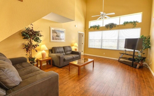 Clifford's Pinewood Estates Vacation Home