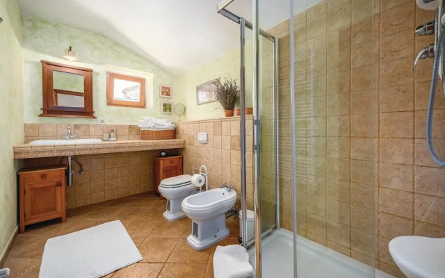 Beautiful Home in Svetvincenat With Wifi and 2 Bedrooms