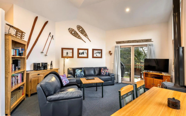 Lhotsky 2 Bedroom with fireplace and sweeping mountain view