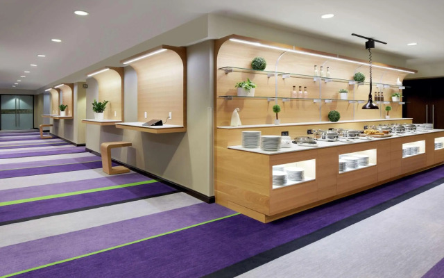 DoubleTree by Hilton Montreal