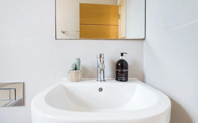 Stamford Brook Apartments