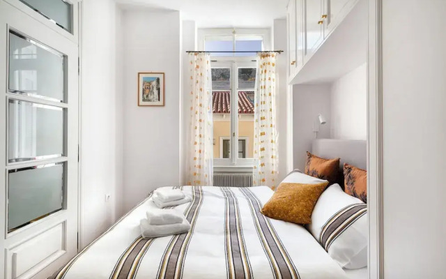 Athenian Getaway Villa by Athenian Homes