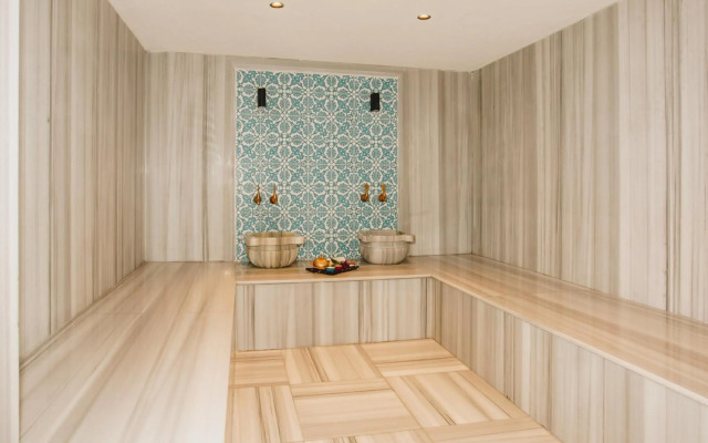 Double Bond Hotel Spa