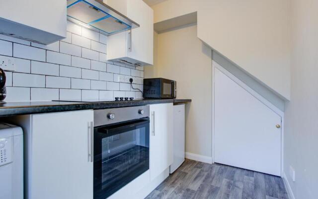 Windsor Burnham Ascot Haven Sleeps 4