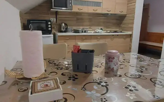 Apartment Slap