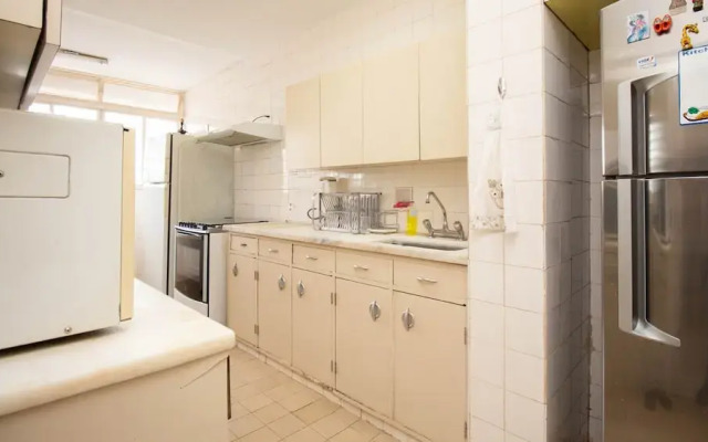 Apto com boa Localiza o Garagem e Ar-condicionado