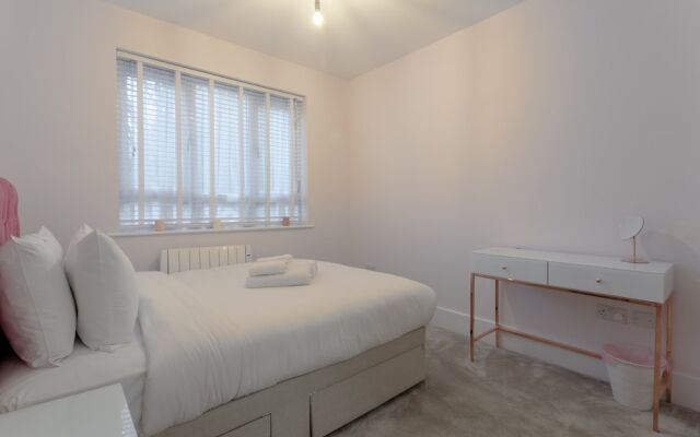 Refurbished 2 Bedroom Flat in Haggerston
