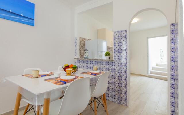 B21 - Oliveira Cozy Flat