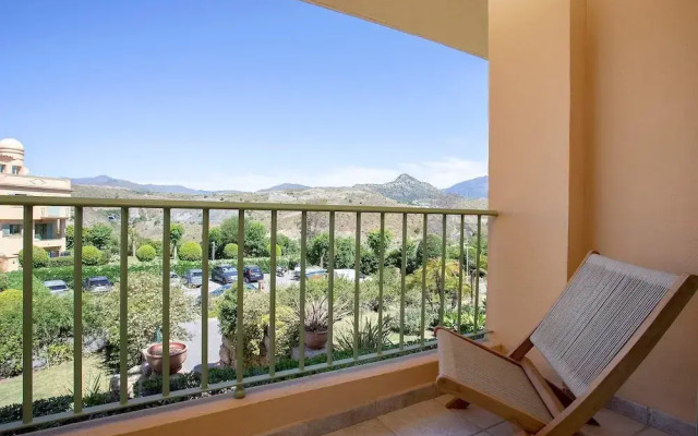 Exclusive 2BD Apartment Heated Pool Flamingos Golf
