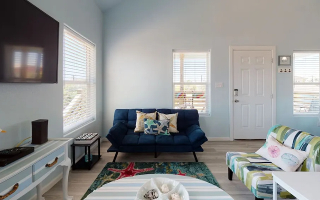 Warm Breezes 2 Bedroom Home