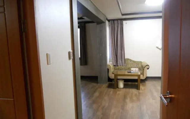 Goodstay Js Motel