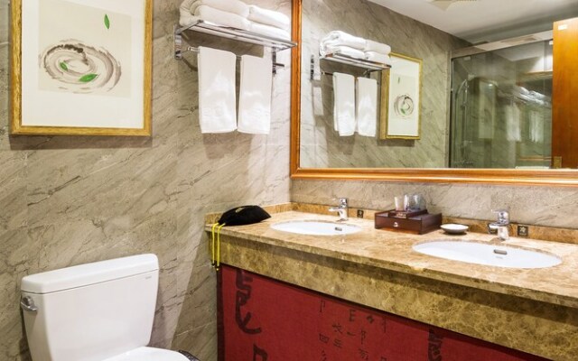 Longmen Impression Hotel