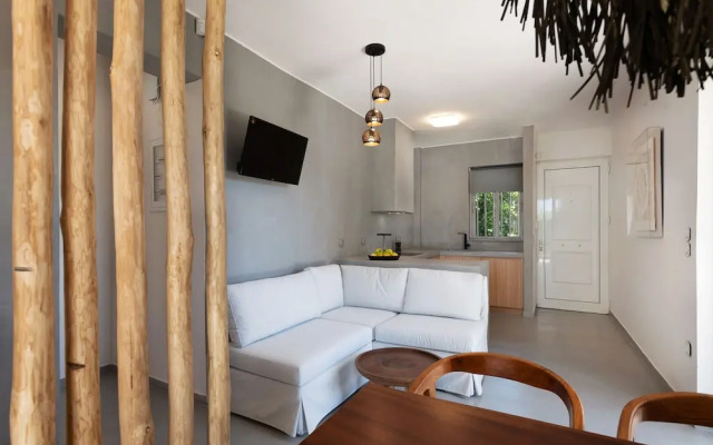 Elisa Seaside Luxury Suite Private hot Tub, Beach