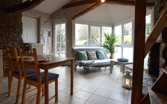 Cosy Cottage in Ardennes with a Garden
